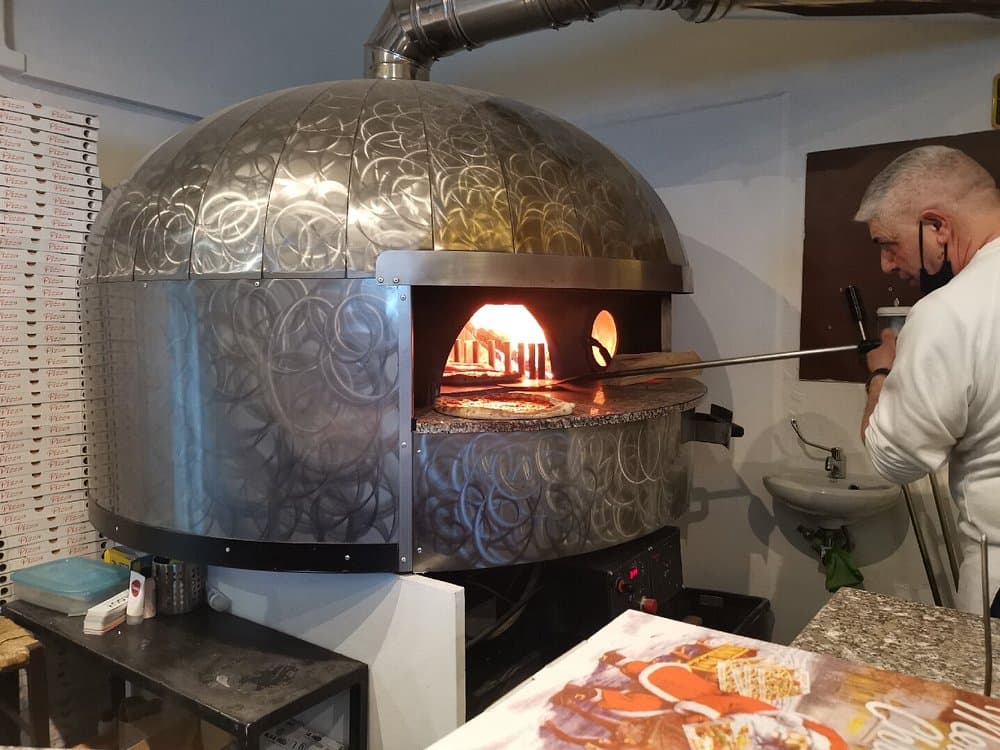 Pizzeria Vesuvio — sala 1